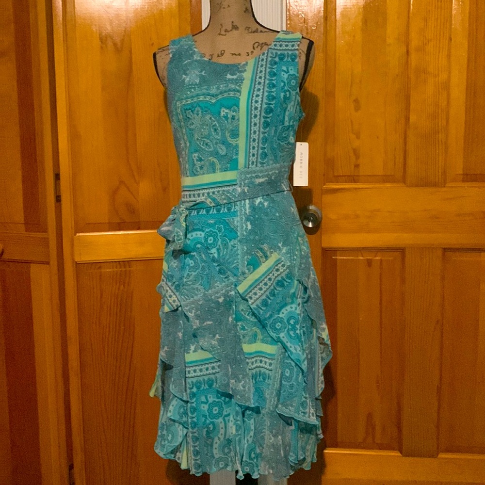 Robbie Bee size 6 dress